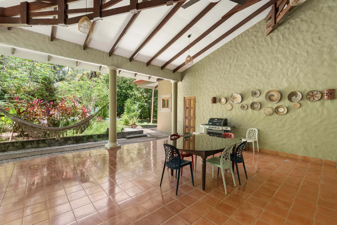 Casa El Coco: Modern Beach Retreat Steps from the Sand in Palm Beach Estates - Gallery image 15