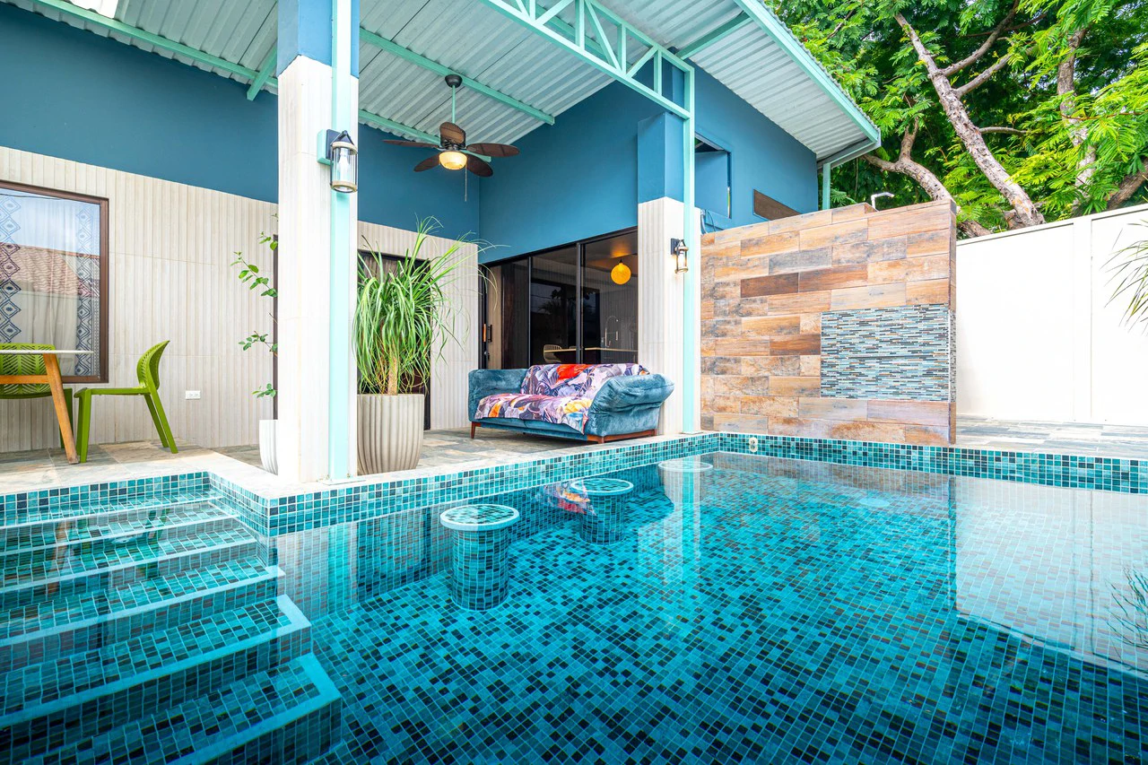 3 Bed Main Home with Two Rental Villas, Walk to Beach in Uvita! Fantastic Location! - Gallery image 13