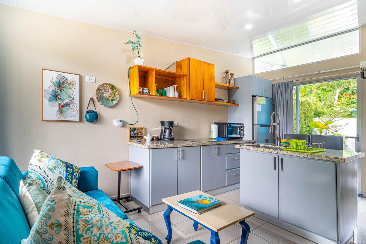 3 Bed Main Home with Two Rental Villas, Walk to Beach in Uvita! Fantastic Location! - Gallery image 50