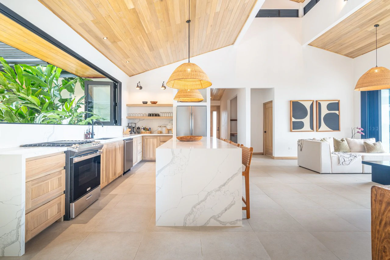 Casa Amarilla – Oceanfront Luxury Meets Sustainable Living in Tres Rios: Mountain House For Sale in Tres Rios - Gallery image 11