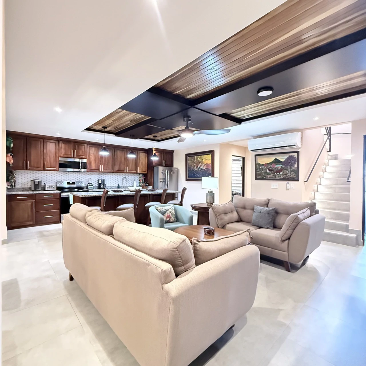 Unique Oversized Lot Home in Ciudad del Mar with 4 Covered Parking - Gallery image 12