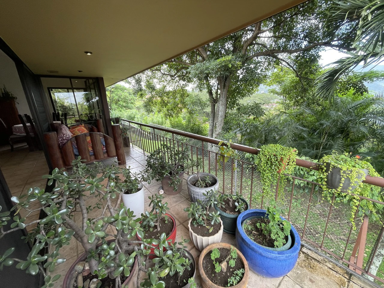 Loma Real P430: Spacious 5-Bedroom Home in Gated Community in Escazú, Guachipelin Norte - Gallery image 7
