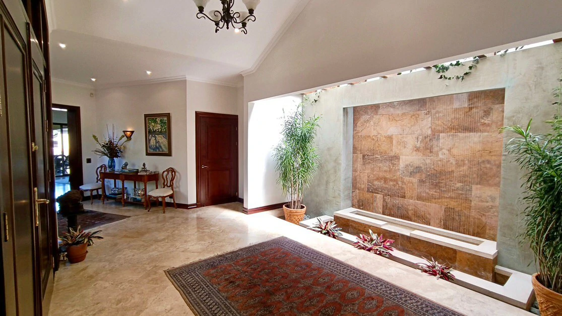 Condominio Jaragua: One story luxury house for sale in Ciudad Colon, Costa Rica - Gallery image 3