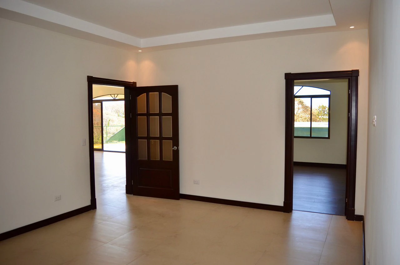 Mountain House For Sale in San Isidro - Gallery image 16