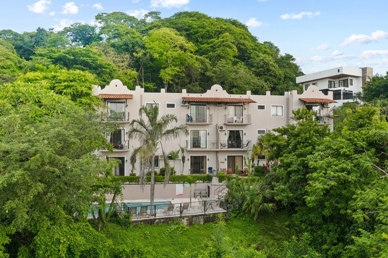 sunset hill unit 5: Cozy Ocean-View Condo for Sale – Walk to Tamarindo Beach - photo 6