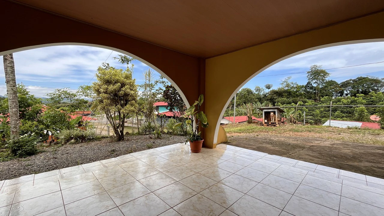 House For Sale in San Pedro - photo 3