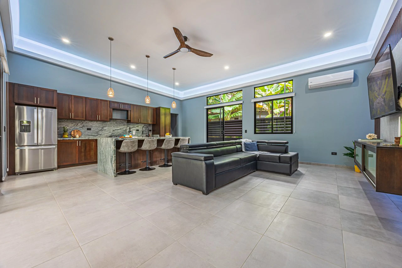 Gorgeous Brand New 3br Home close to Dominical with extra land.: House For Sale in Hatillo - Gallery image 9