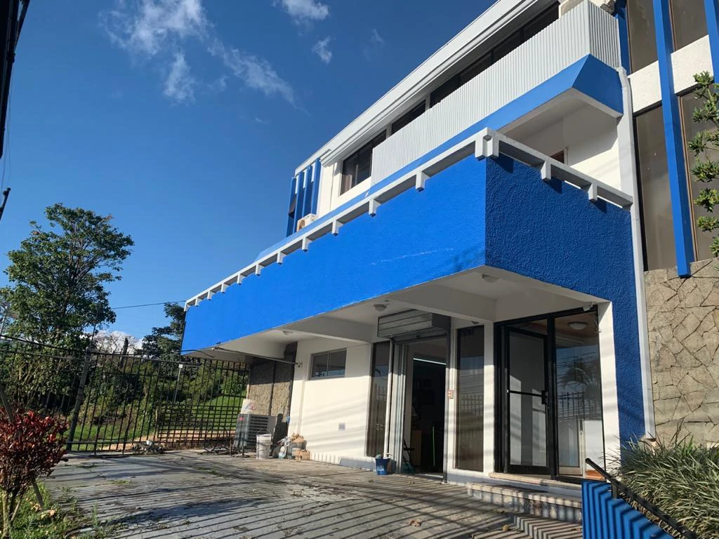 Building in Los Yoses - Three-level ready-to-operate - Gallery image 2