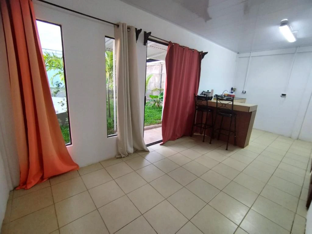 CASA PLAYA BANDERA: Just 2 minutes from the beach, property with house and independent apartment, ideal for investment - Gallery image 28