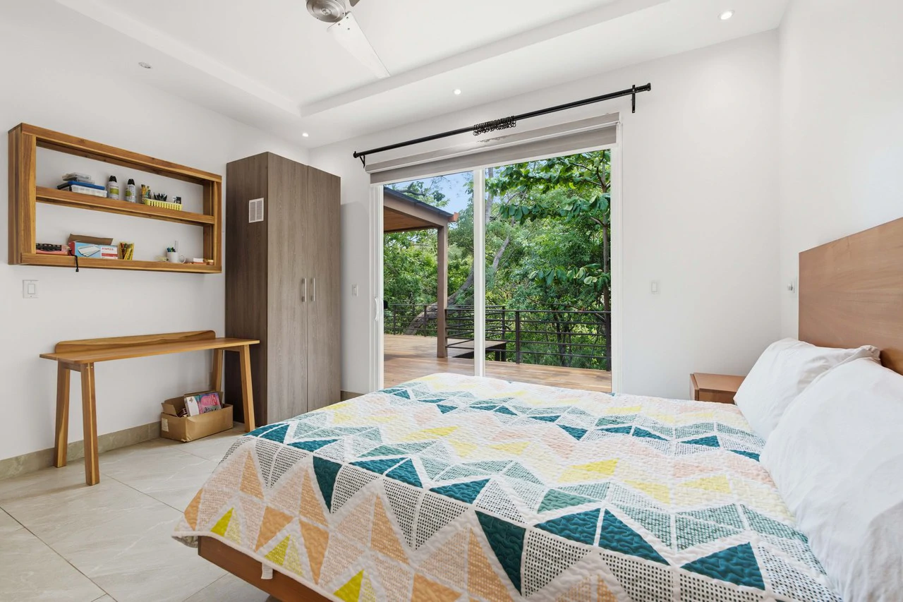Casa Oasis: 3BR Main Residence + 2BR Guest House with Pool in Mar Vista, Playa Flamingo - Gallery image 24