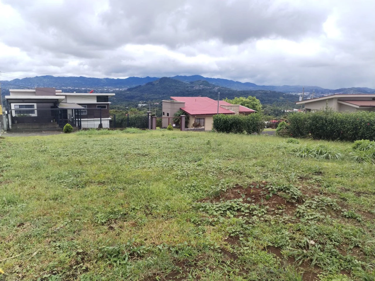 Lot for Sale in San Antonio de la Cueva, Naranjo: Perfect for Building in a Natural and Secure Setting - Gallery image 5