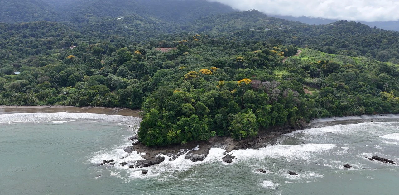 Villas Azul: Direct Beach Front Access in Uvita, 3 Villas, 2 Casitas, Development Land Piñuelas Beach, Uvita, Puntarenas, Costa Rica