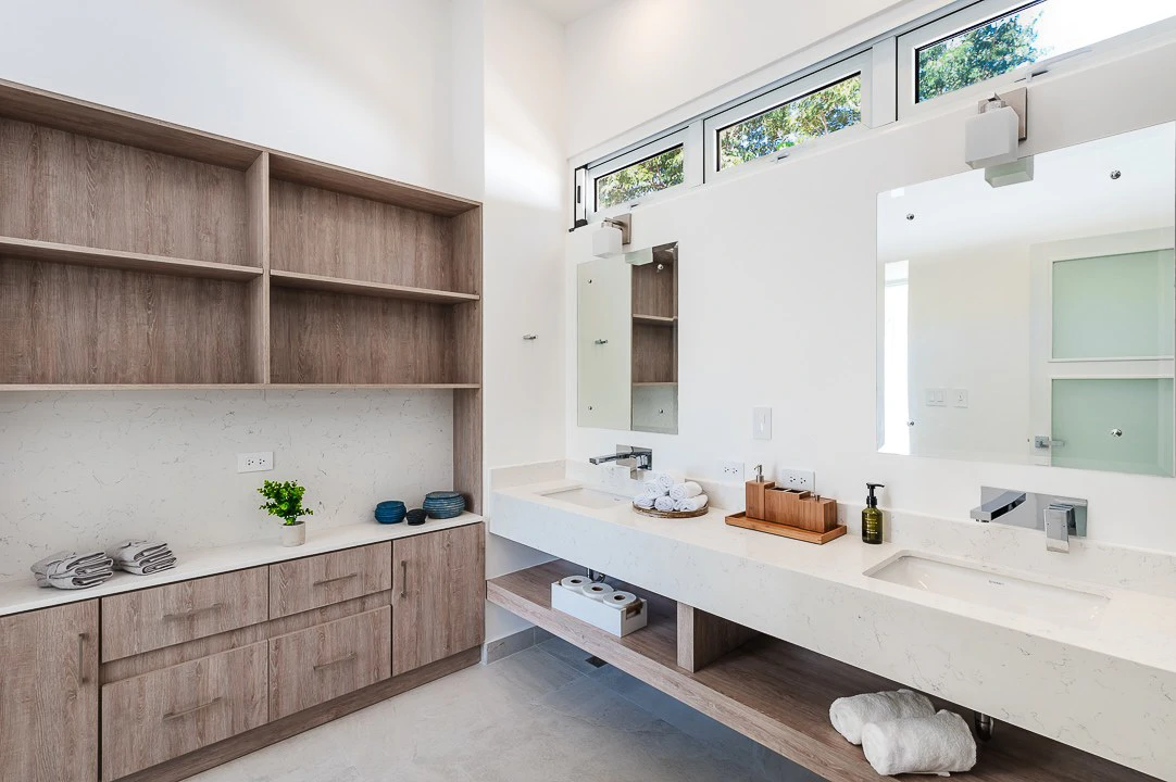The Enclave: Ultra-Modern 3 Bedroom Villa Located Minutes From the Beach! - Gallery image 8