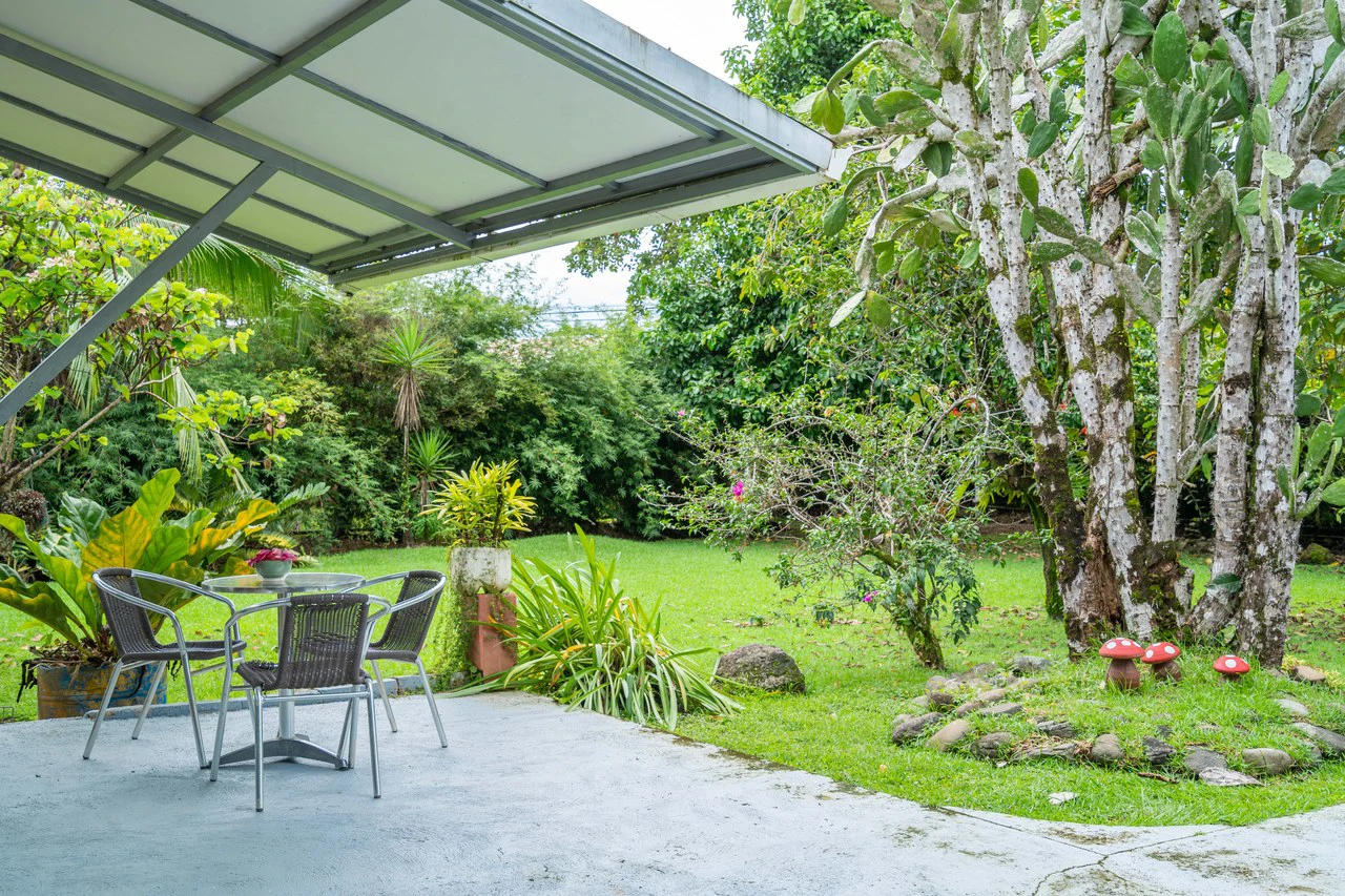 Matapalo gated home, 5 minutes from beach - Gallery image 23