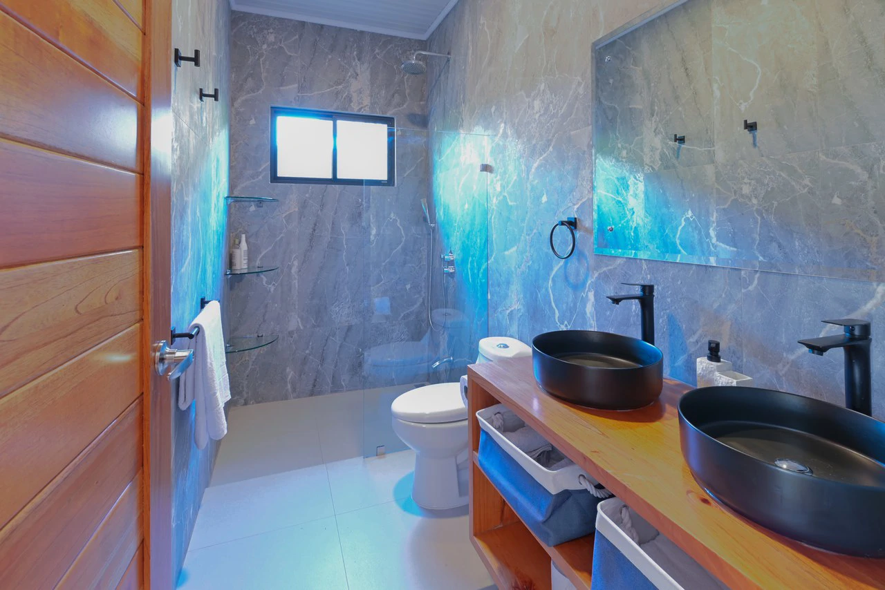 Modern Coastal Luxury: New 3-Bedroom Home Steps from South Pacific Beach: Near the Coast House For Sale in Uvita - Gallery image 24