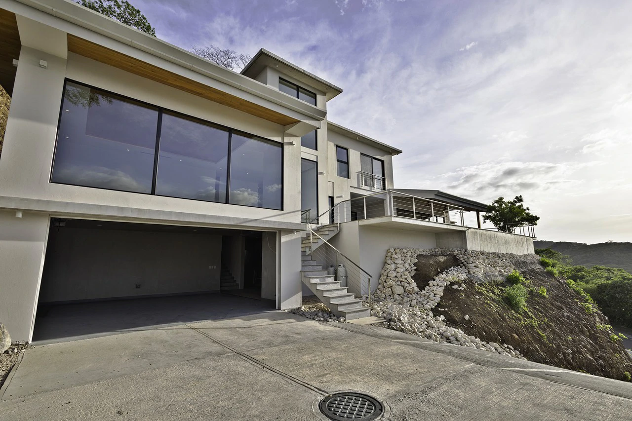 Coco Bay Estate #23: Ocean View Modern Residence - Gallery image 25