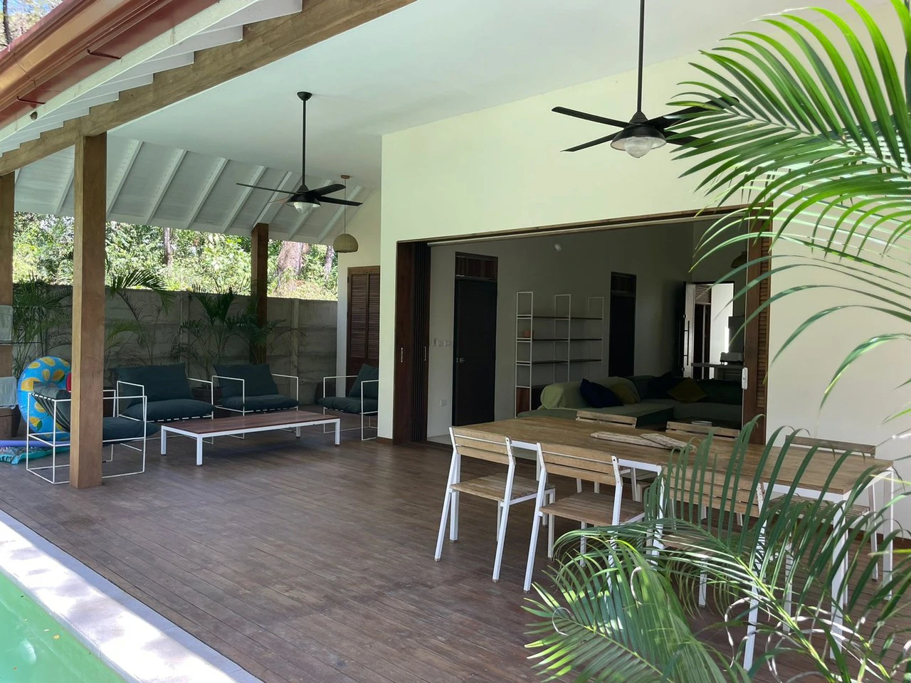 Casa Gala: Price Drop! New Modern and Tropical House Steps Away from Downtown and the Beach! - Gallery image 4