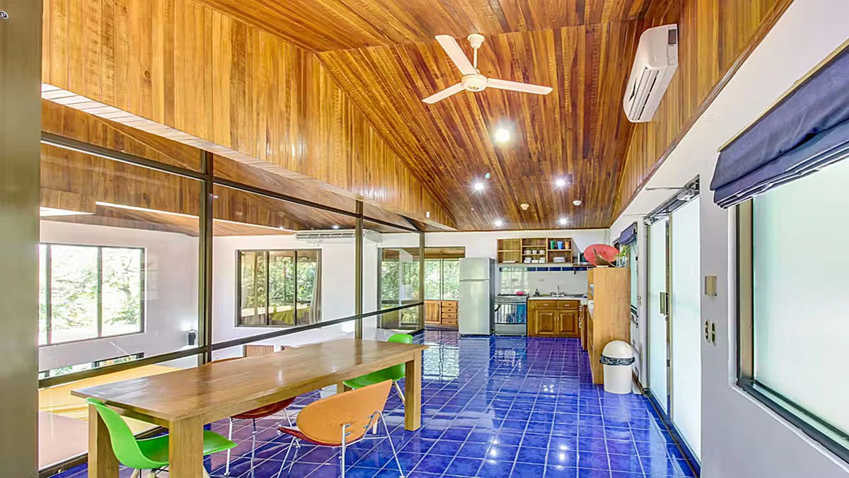 Manuel Antonio Villa: Manuel Antonio Villa with Subdividable Lot or Expansion - Gallery image 5