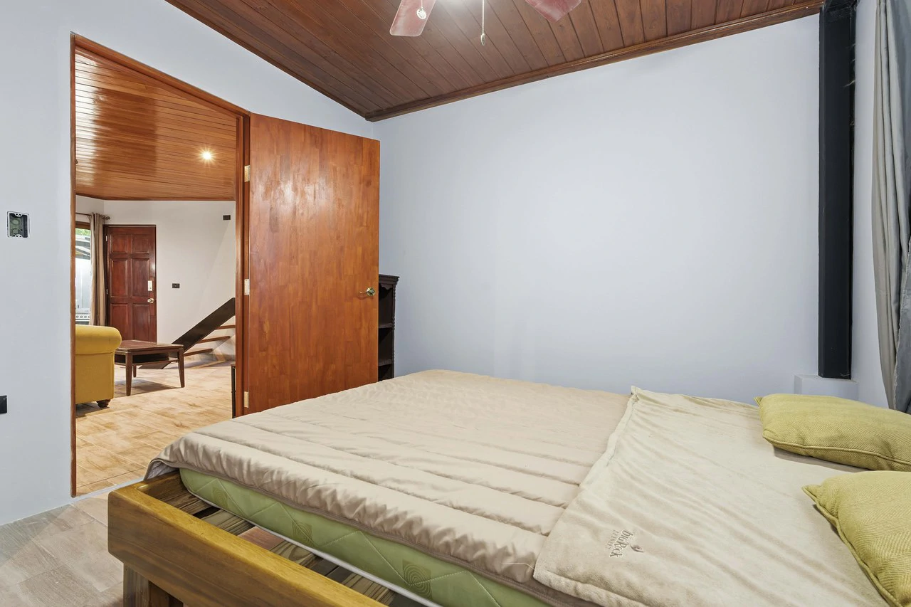 Bougainvillea Tropical Bungalows: Income-Producing Coastal Property – 25% down Owner Financing - Gallery image 23