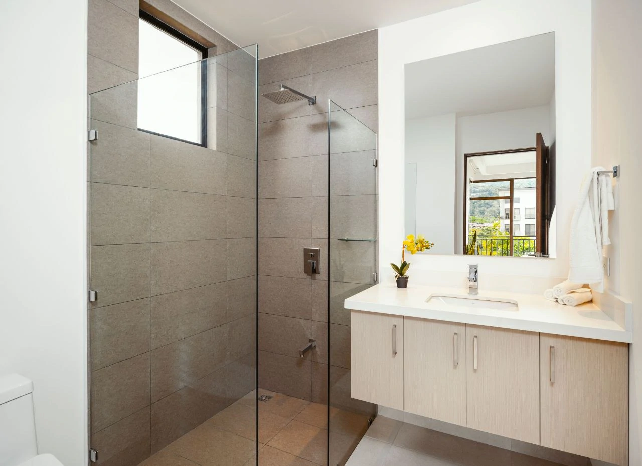 RS C #69: Luxurious 2 bedroom condo for sale with balcony in Santa Ana, Costa Rica - Gallery image 4