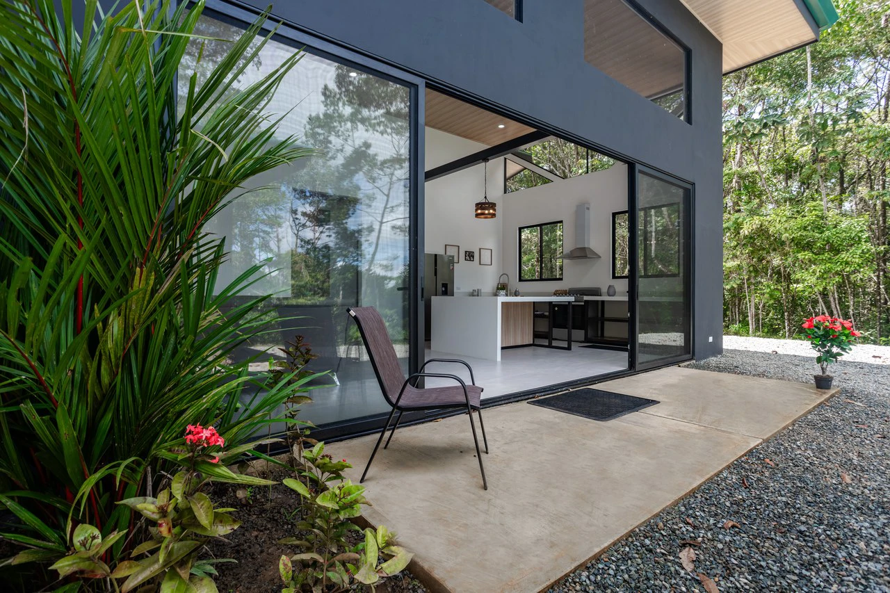 Home with Additional Building Areas and Creek on 3.5 Acres - Gallery image 9