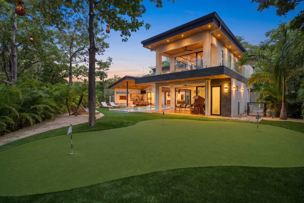 Casa La Ola Perfecta: Luxury 5-Bedroom Home with Pool Near the Beach in Hacienda Pinilla - photo 52