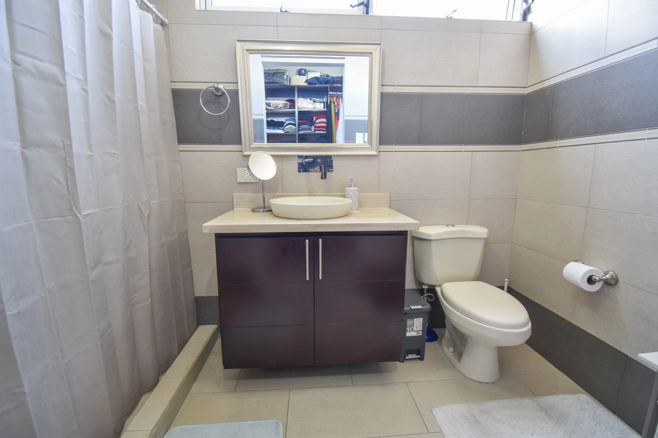 Apartamento de 2 Habitaciones + Sala de TV en Torres de Velarde Heredia: Apartment For Sale in Barreal - Gallery image 21