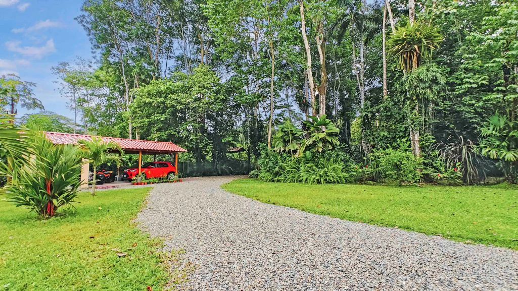 ID 765 - 3 Bd/2 Ba Home w/ Pool in Cahuita: Spacious, Well-Built Home on 5,128sqm Private Lot, 5 Minute Walk to Playa Grande, Cahuita - Gallery image 21