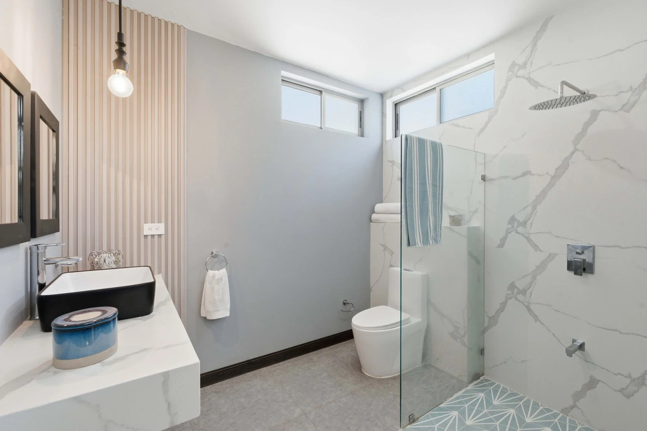 Casa Mykonos: Modern Coastal Living with Private Pool in Surfside Playa Potrero - photo 10