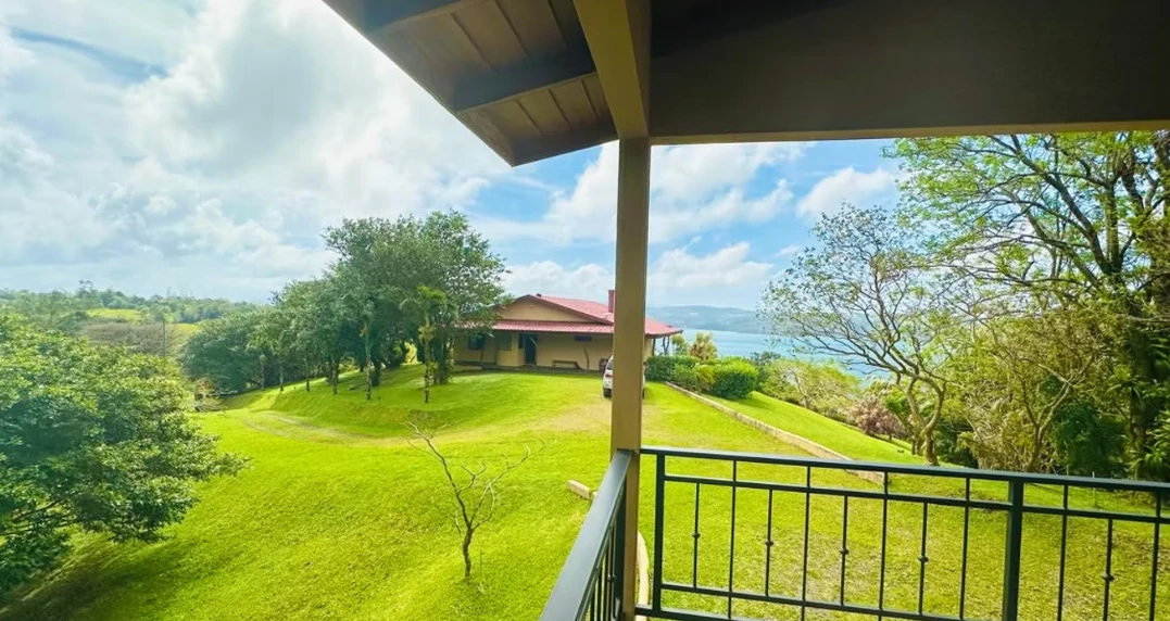 Pura Vida Costa Rica: Lake and Volcano view home, Garage and Guest Apartment - Gallery image 33