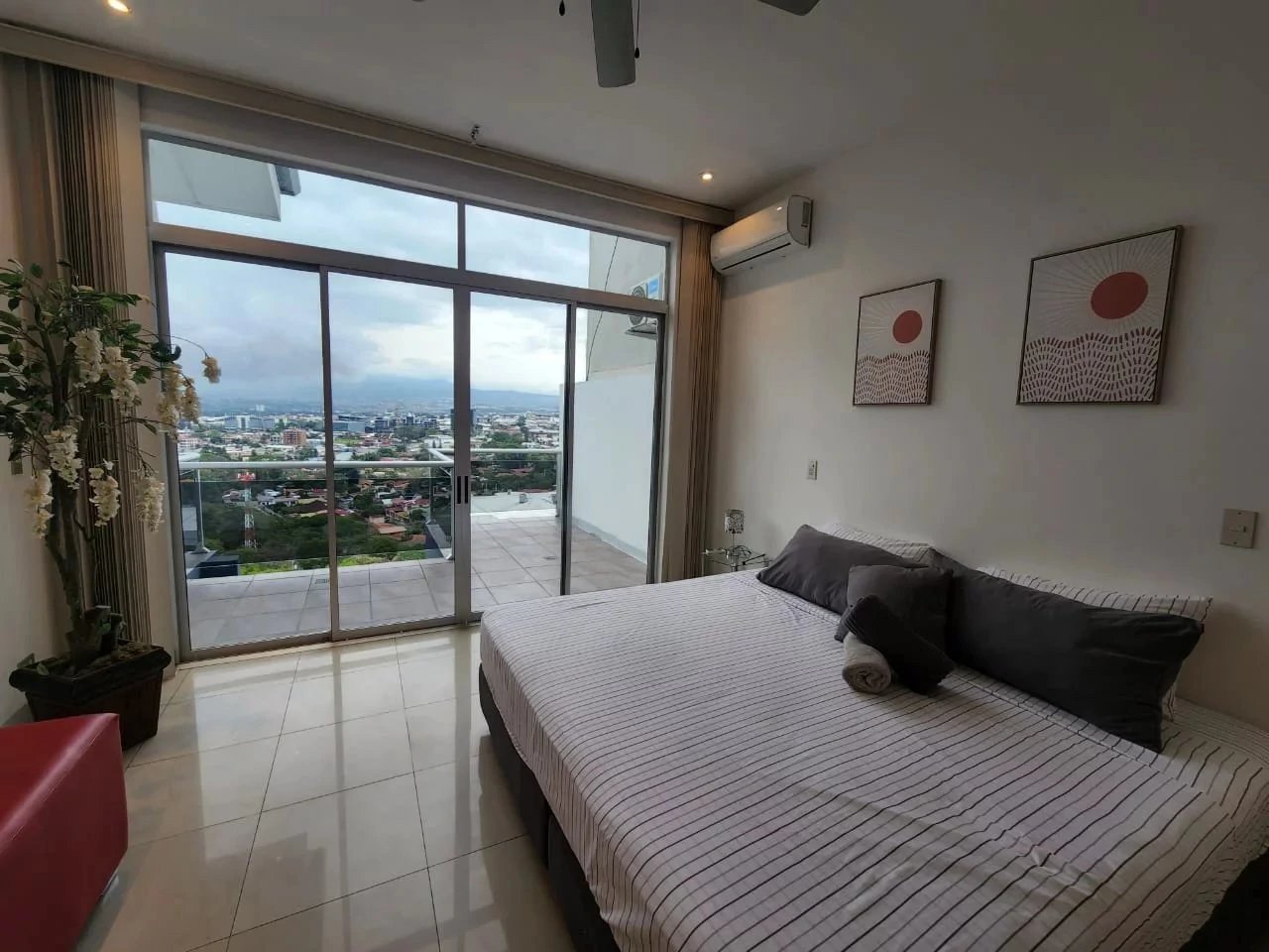 Property For Sale in San Rafael - Gallery image 12