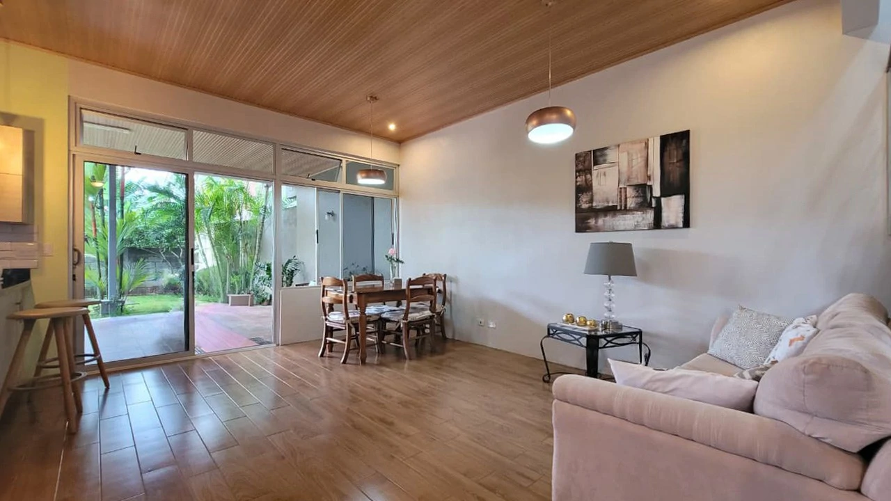 Modern Home With Large Garden – Sarchí, Alajuela - Gallery image 4