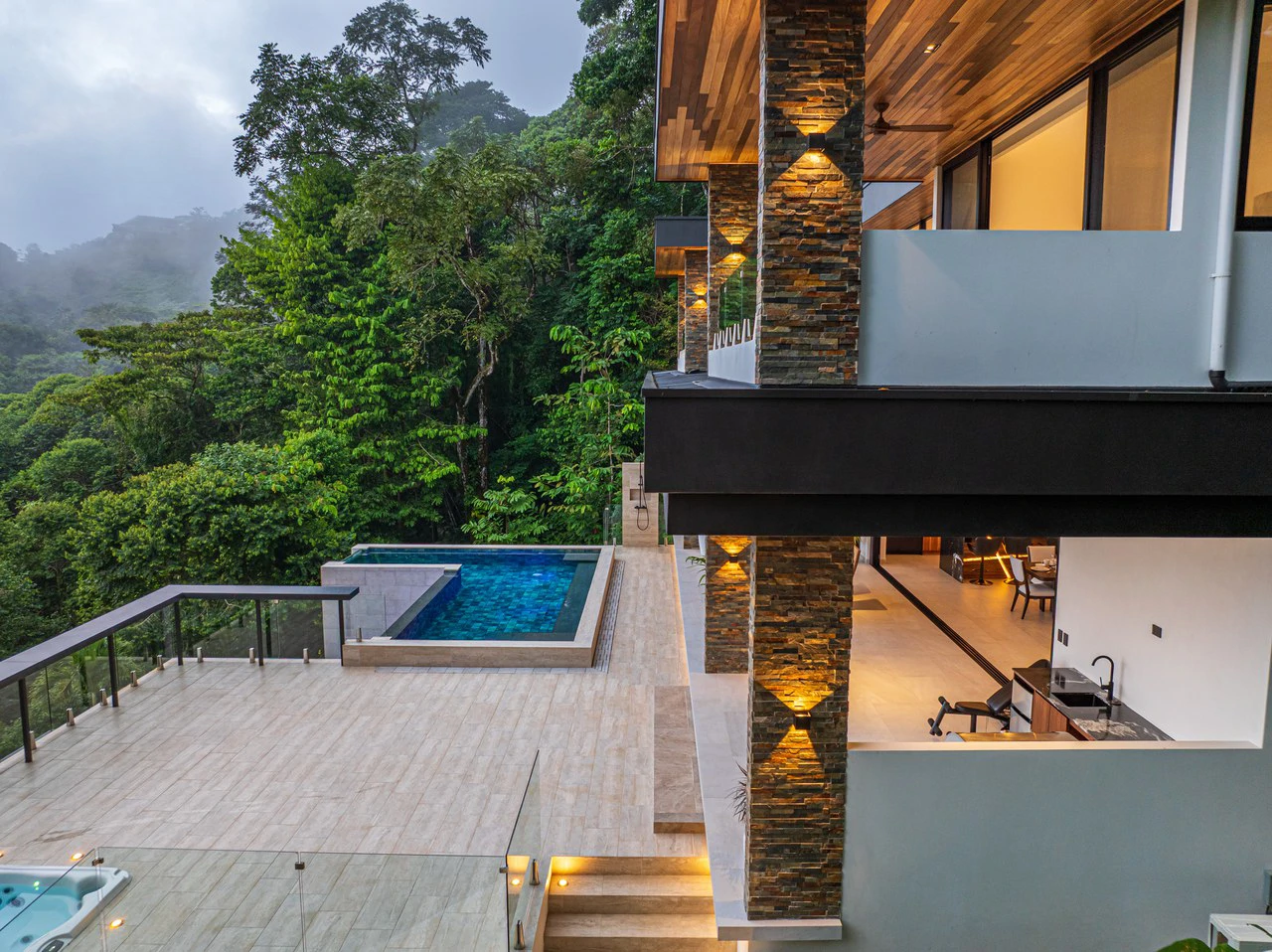 Casa Koules: Architectural 5-Bedroom Oceanview Estate in Prestigious Costa Verde Estates - Gallery image 75