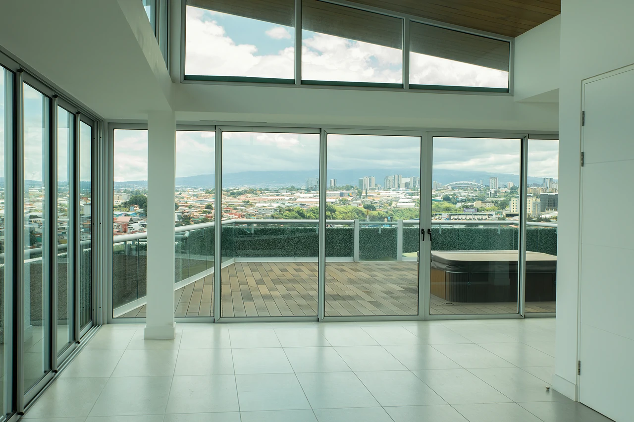 Property For Sale in San Rafael - Gallery image 15