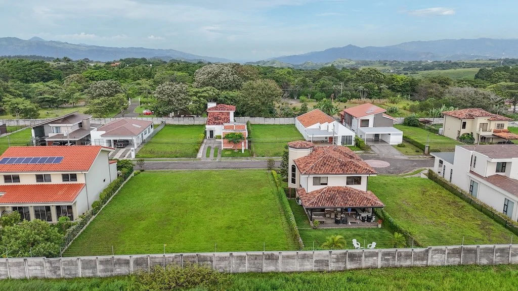 Terreno de 517m2 en Condominio Los Castillos, La Guácima: Home Construction Site For Sale in La Guácima - Gallery image 4