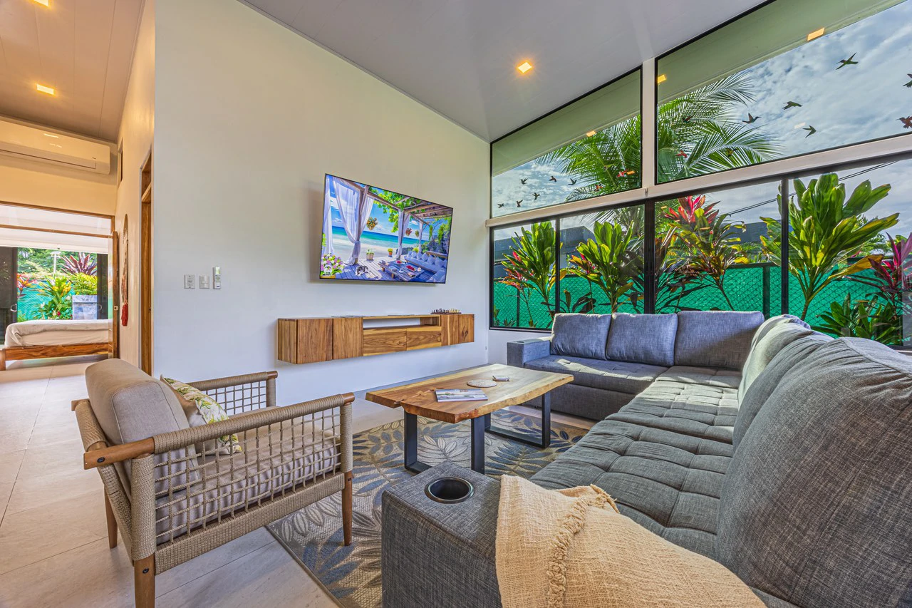 Elegant Tropical Home | 5 Minutes from Marino National Park: Near the Coast House For Sale in Bahía Ballena - Gallery image 9