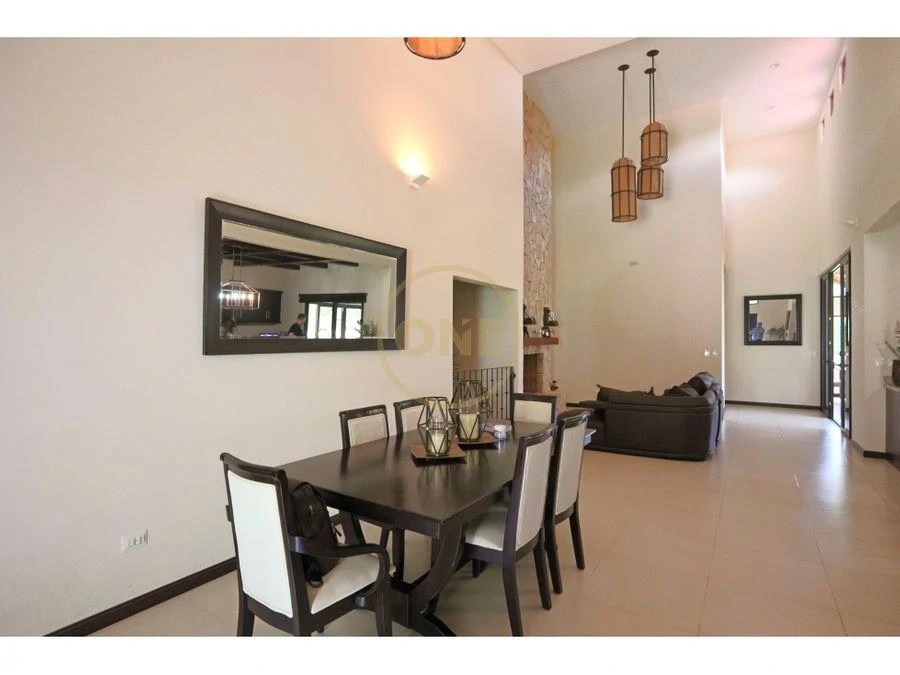 Sale or Rental of a House in San Rafael de Heredia: Spacious Residence in El Castillo, San Rafael de Heredia — Privacy, Fresh Mountain Climate, and Elevated Living - Gallery image 2