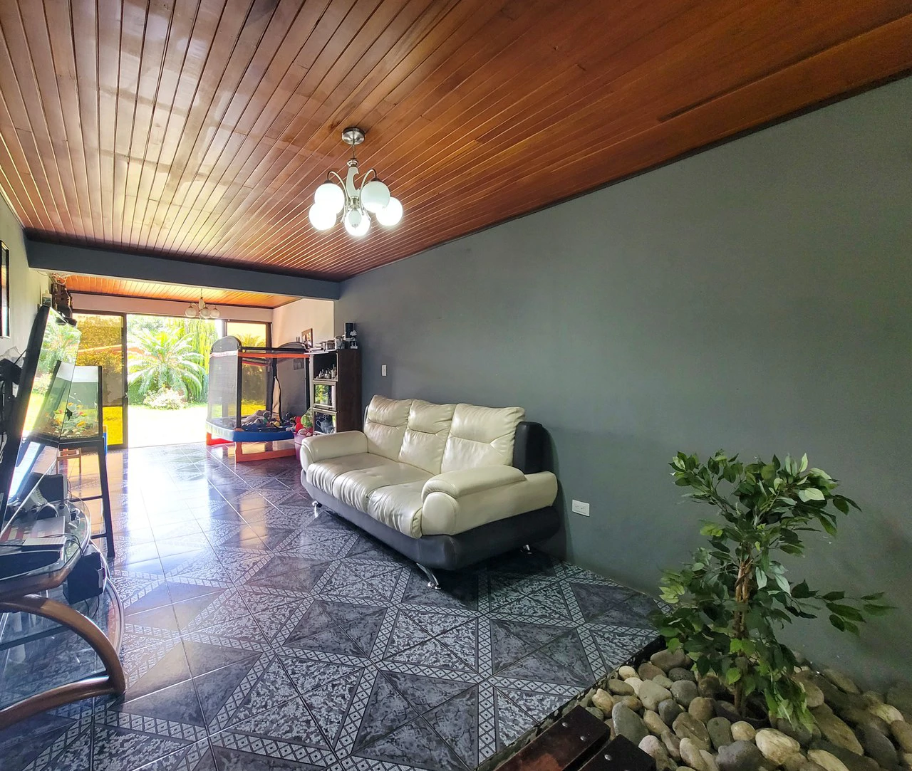 House For Sale in Santa Gertrudis - Gallery image 7