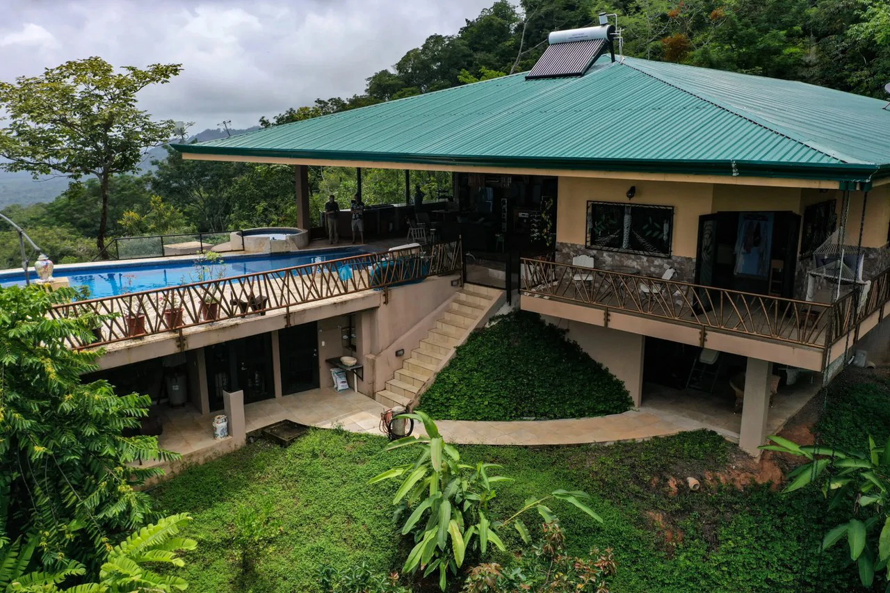 209 ACRES – 3 Bedroom 180 Degree Ocean View Home, Pool, And At Least 4 More Ocean View Building Sites!!!! - Gallery image 6