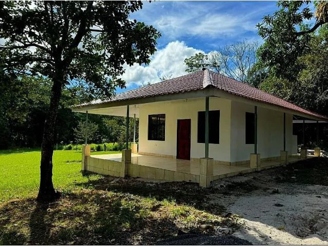 Charming Tico Home with Beautiful Green Garden for Sale in Bagaces - Gallery image 2