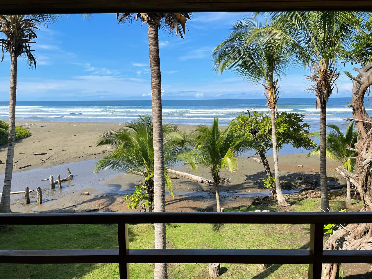 Rare Titled Beachfront Property with House - Gallery image 8