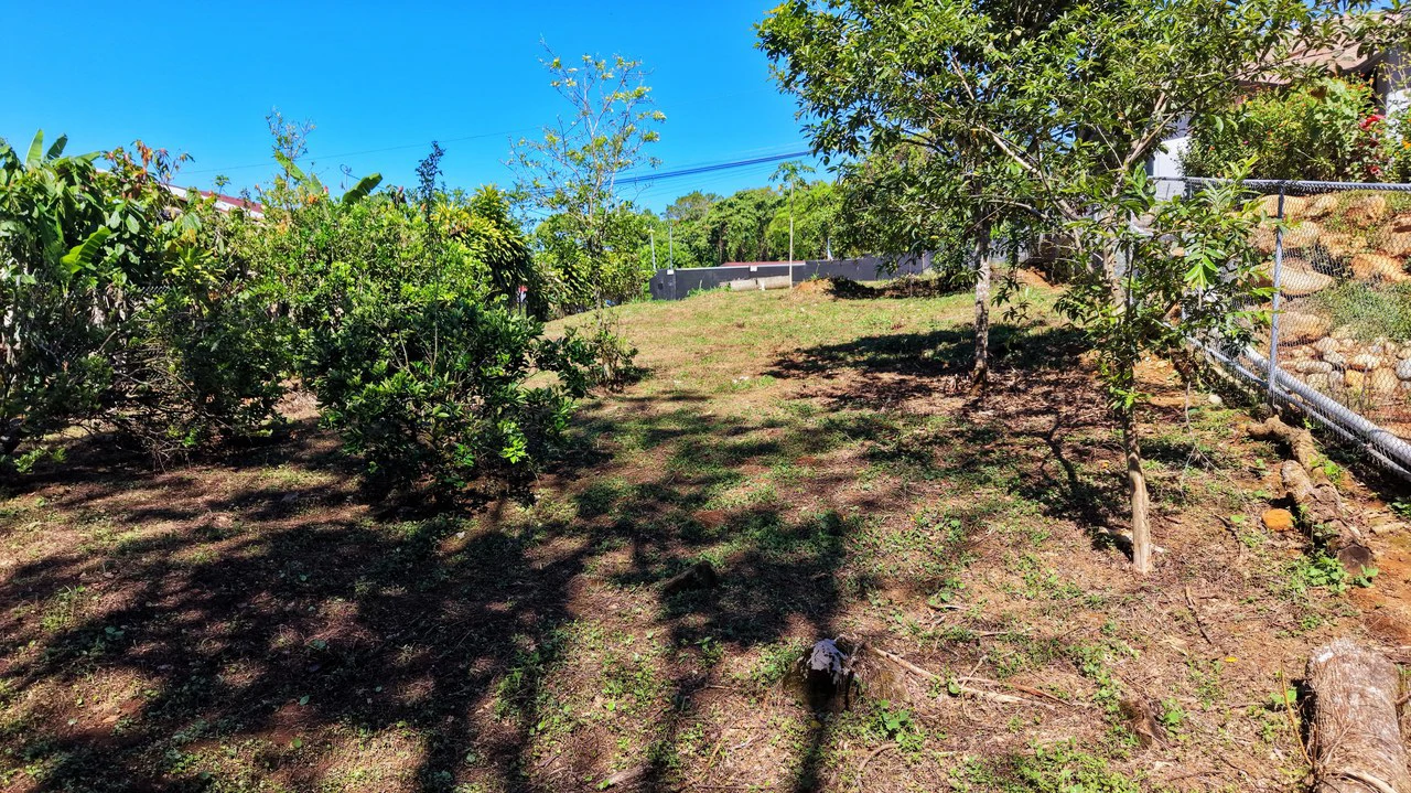 Countryside Home Construction Site For Sale in Santa Elena - Gallery image 6