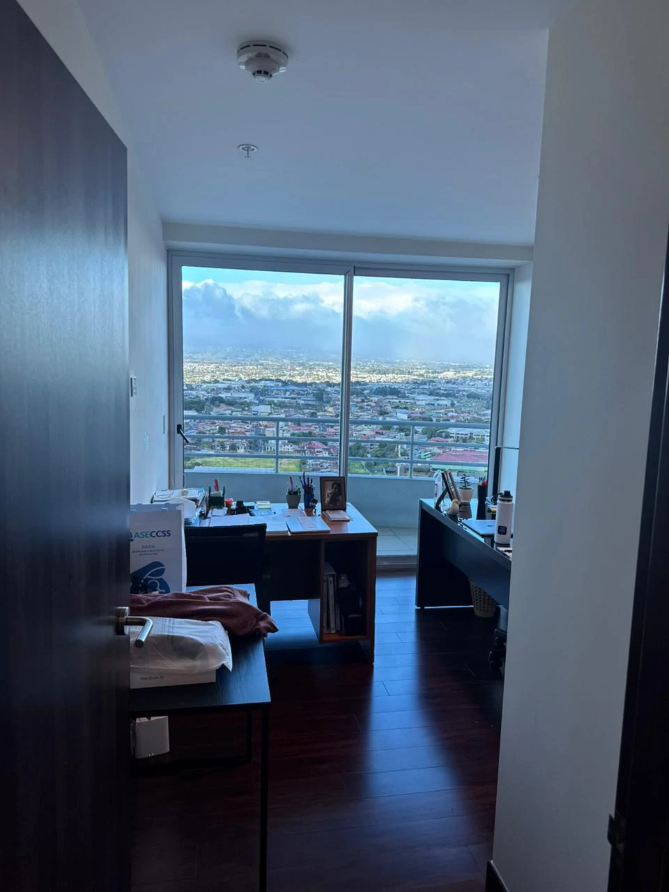 Excellent Investment: Modern 2-Bedroom Apartment with Panoramic Capital Views - Gallery image 10