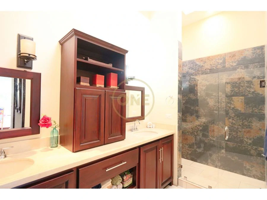 Sale or Rental of a House in San Rafael de Heredia: Spacious Residence in El Castillo, San Rafael de Heredia — Privacy, Fresh Mountain Climate, and Elevated Living - Gallery image 18