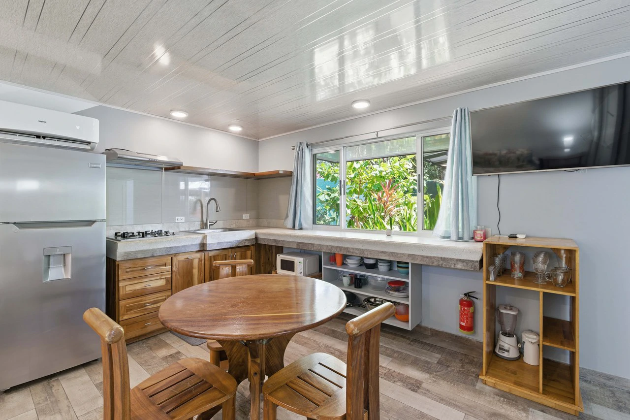 Bougainvillea Tropical Bungalows: Income-Producing Coastal Property – 25% down Owner Financing - Gallery image 11