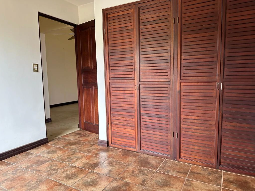 House For Sale in San Antonio - Gallery image 22