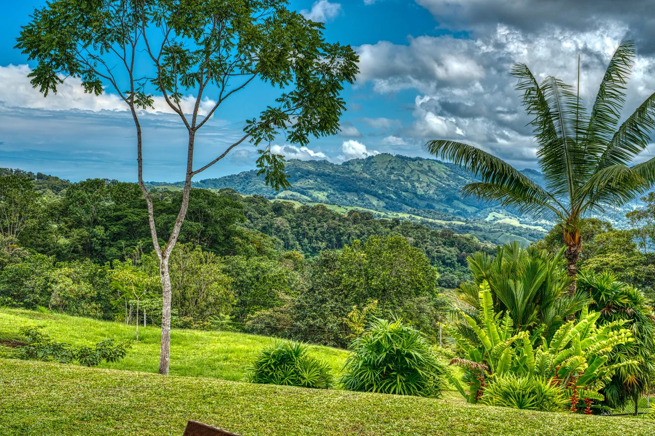 5 Bedroom Mountain Retreat Minutes from the Beach Platanillo Costa Rica - Gallery image 70