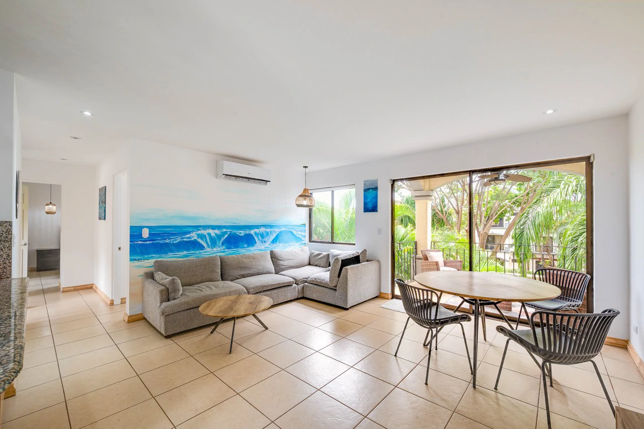 Las Palmas 201F: Turnkey 3-Bedroom Condo Near Tamarindo Beach