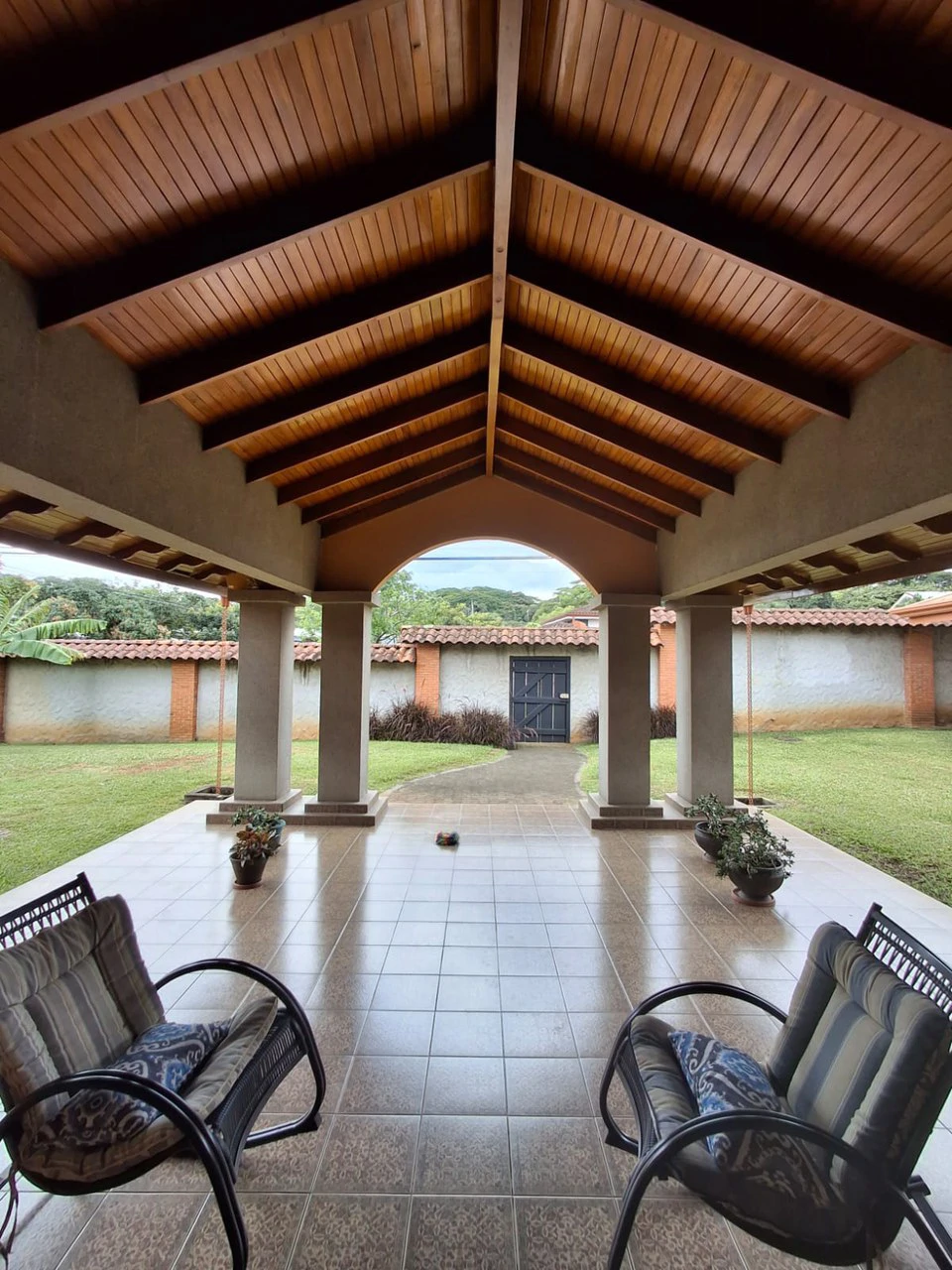 Casa Nostalgic: 5 bedroom home + Rental Apartment! - Gallery image 8