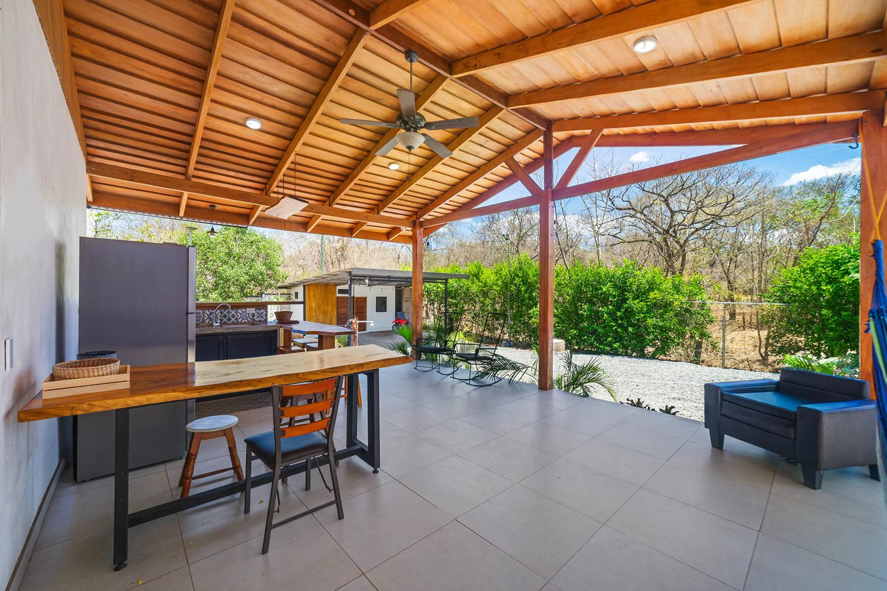Villa Nanku: Tropical Playa Negra Home with Guest House & Pool - Gallery image 13